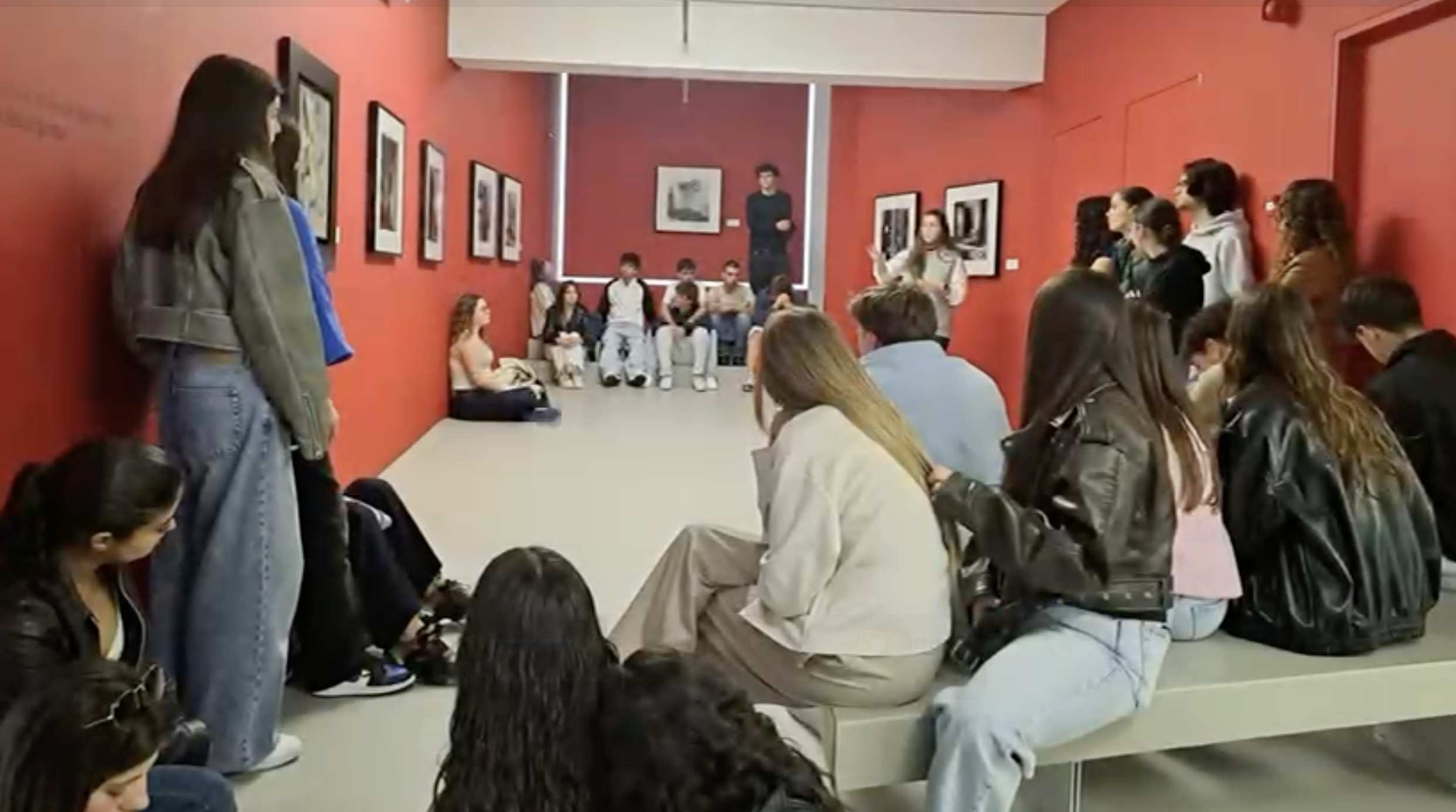 12.º Ano mergulha na magia do Teatro e na beleza da Arte