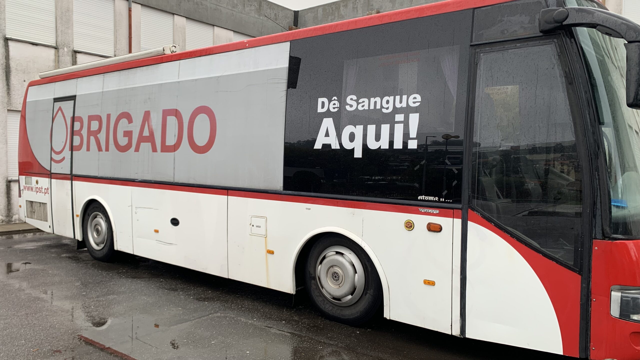 Posto móvel da Associação dos Dadores de Sangue de Vizela no aeSB