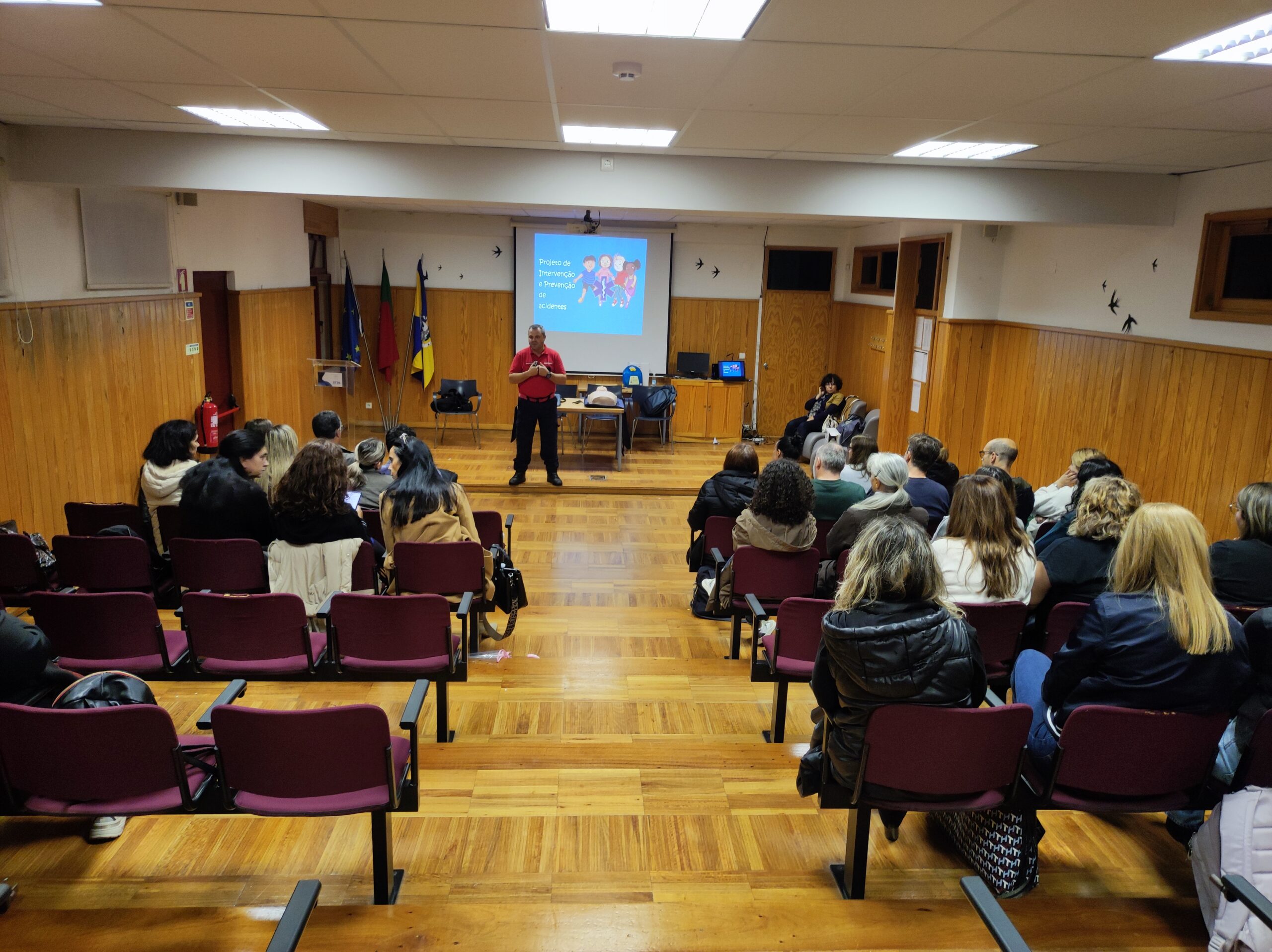 Capacitação de docentes e não docentes para as Suporte Básico de Vida e Obstrução da Via Aérea