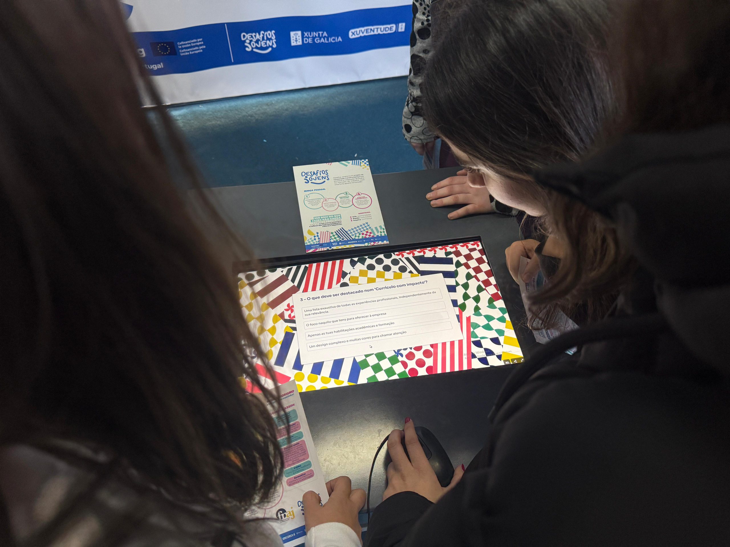 10E e 12E no Infobus da FNAJ em Vizela