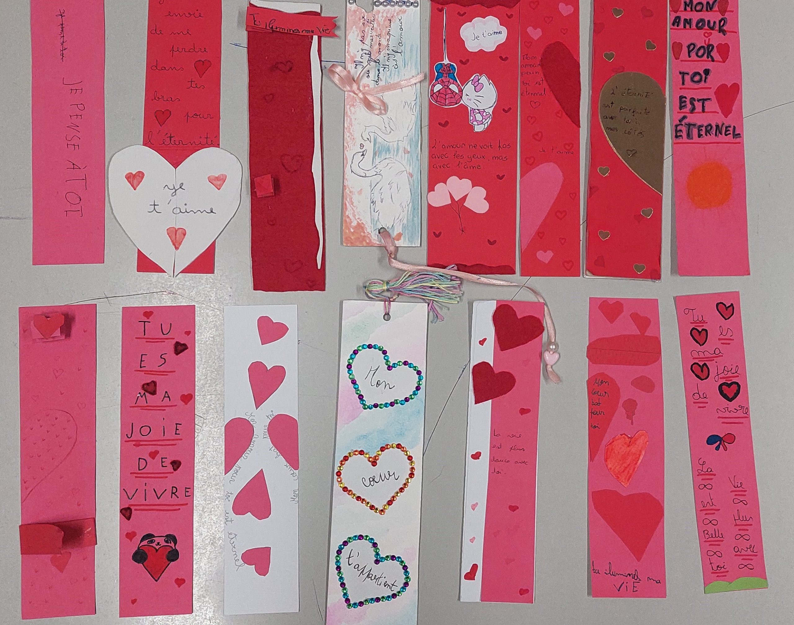 Marca‑páginas Multilingues no Dia de São Valentim