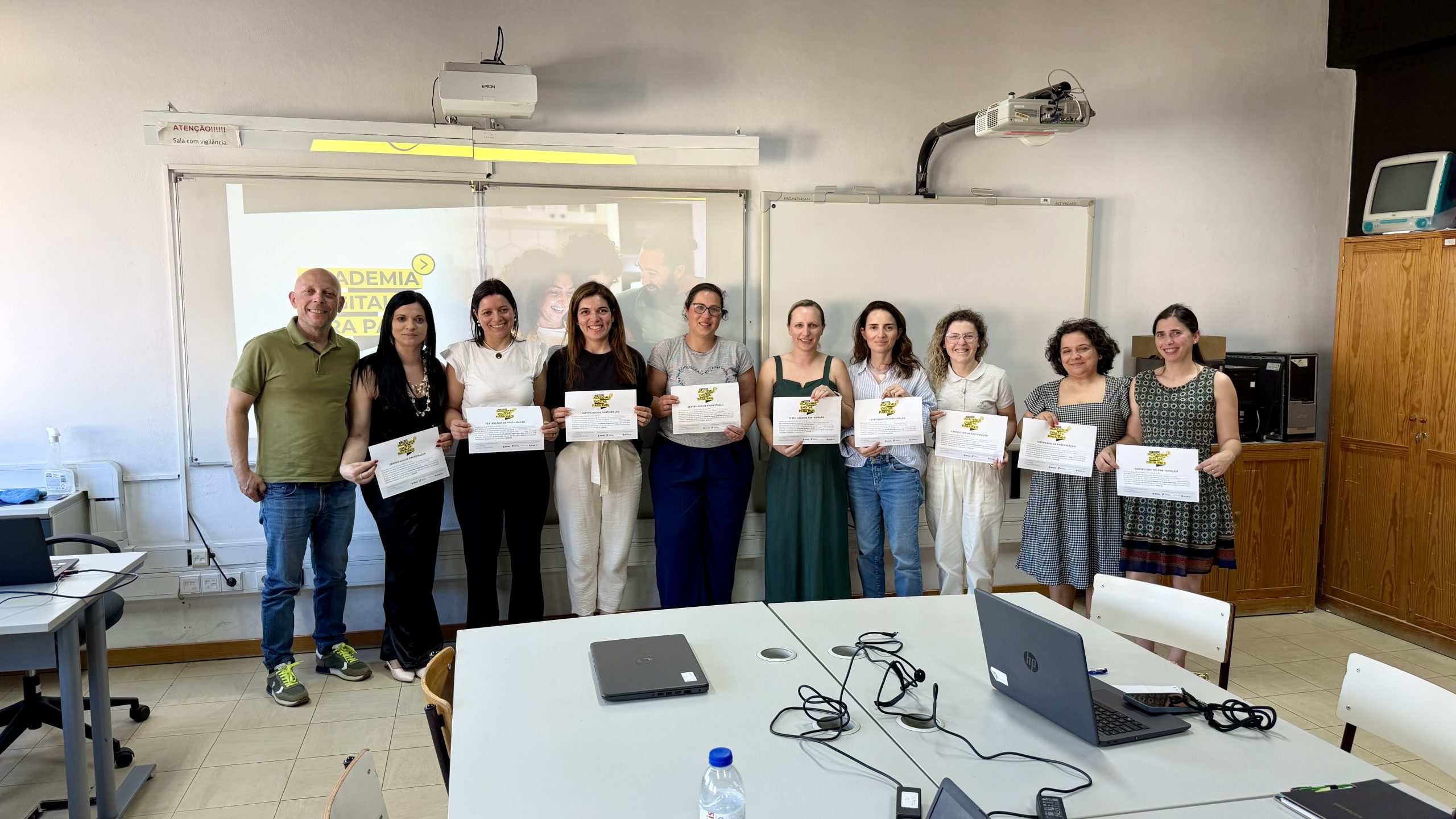 Academia Digital para Pais > Grupo 2